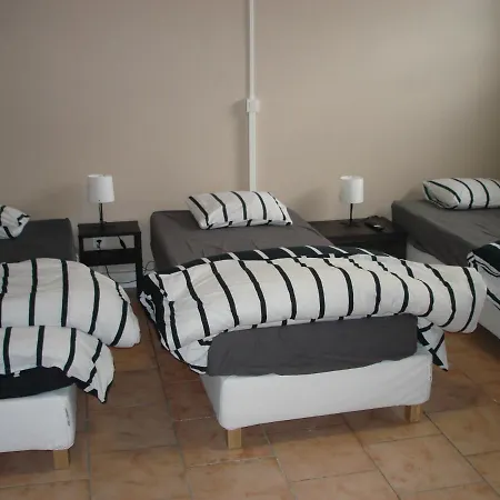 Apartment Appartement Courcelles *