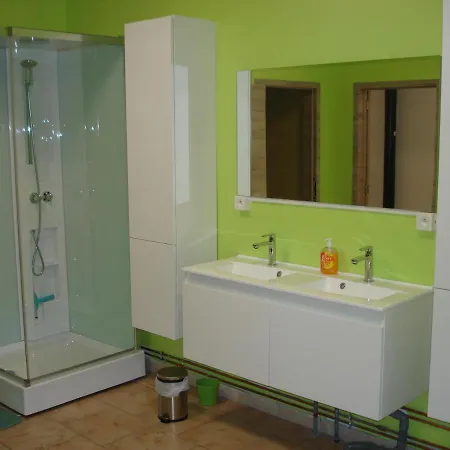 Appartement Courcelles Apartment